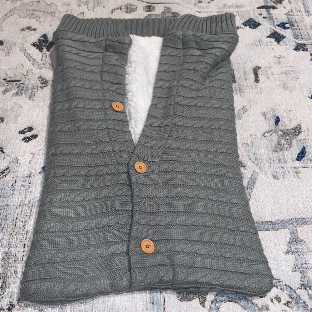 NWOT Gray Knit Sherpa filled baby bunt